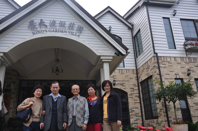 住關子嶺溫泉旅館及泡湯。